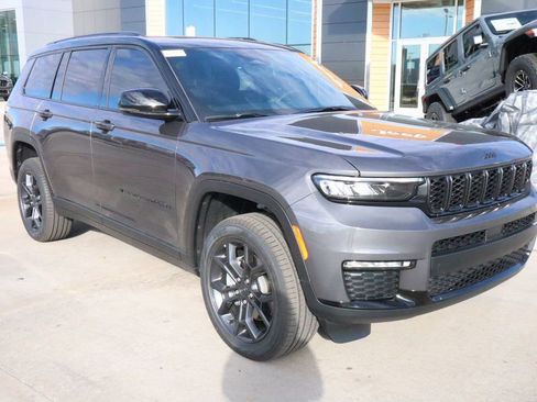 New 2025 Jeep Grand Cherokee L Limited AWD/4WD image 1