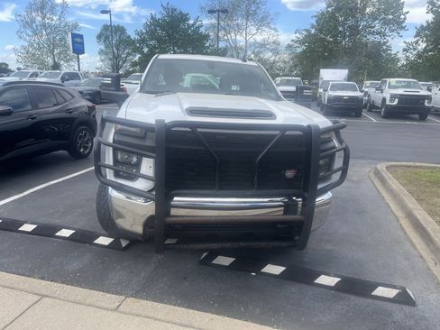Used 2021 Chevrolet Silverado 2500 W/T w/ WT Fleet Convenience Package image 3
