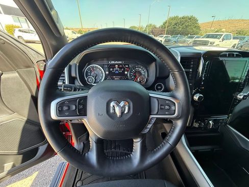 Used 2022 RAM 1500 Big Horn AWD/4WD image 12