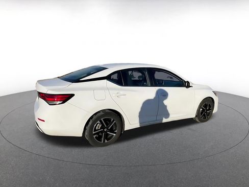 Used 2025 Nissan Sentra SV image 15