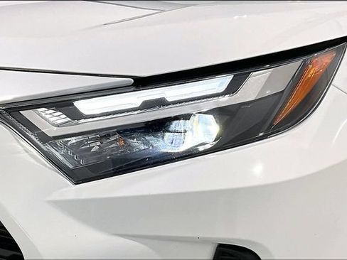 Used 2022 Toyota RAV4 XLE w/ Convenience Package AWD/4WD image 41