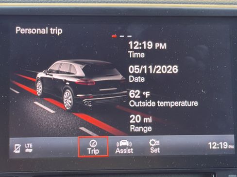 Used 2018 Porsche Cayenne AWD/4WD image 21