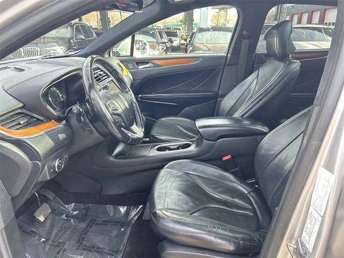 Used 2017 Lincoln MKC Reserve w/ Technology Package image 11