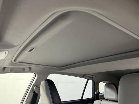 Used 2018 Toyota RAV4 Limited image 24