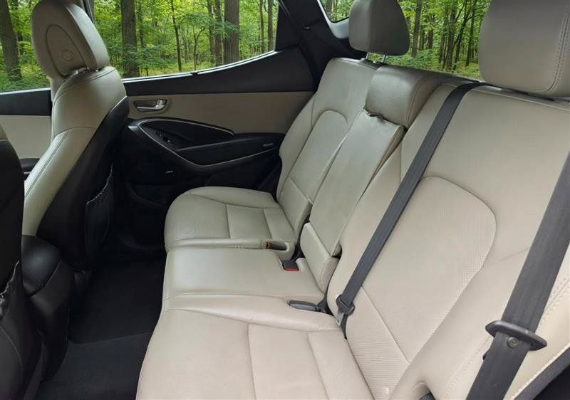 Used 2018 Hyundai Santa Fe Sport w/ 2.4L Tech Package 04 AWD/4WD image 18