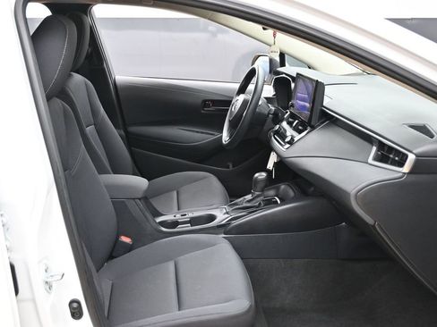 Used 2024 Toyota Corolla LE FWD image 38