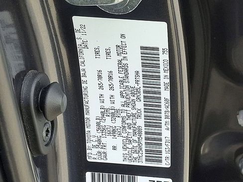 Used 2023 Toyota Tacoma TRD Off-Road image 30