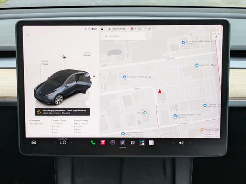 Used 2024 Tesla Model Y Long Range AWD/4WD image 16