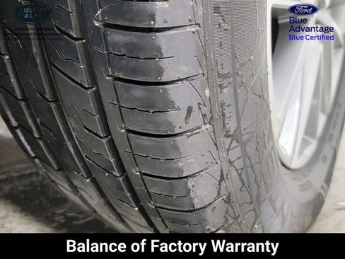 Used 2023 Chevrolet Traverse LT FWD image 12