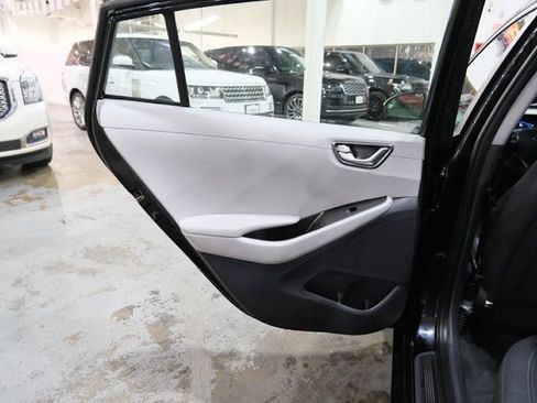 Used 2020 Hyundai Ioniq Limited image 22