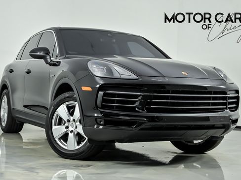 Used 2023 Porsche Cayenne AWD/4WD image 1