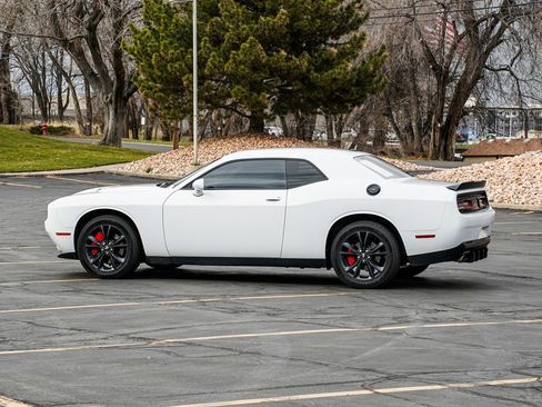 Used 2020 Dodge Challenger SXT w/ Blacktop Package image 7