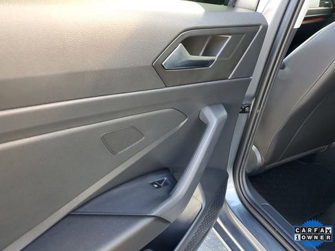 Used 2022 Volkswagen Jetta SEL image 16