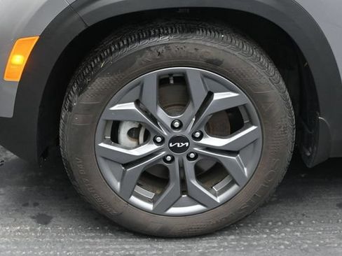Used 2024 Kia Seltos S AWD/4WD image 37