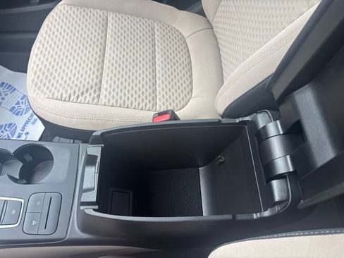 Used 2022 Ford Escape SE w/ Convenience Package FWD image 41
