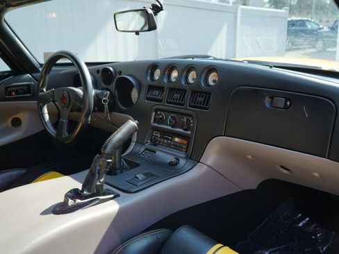 Used 1994 Dodge Viper RT/10 image 43