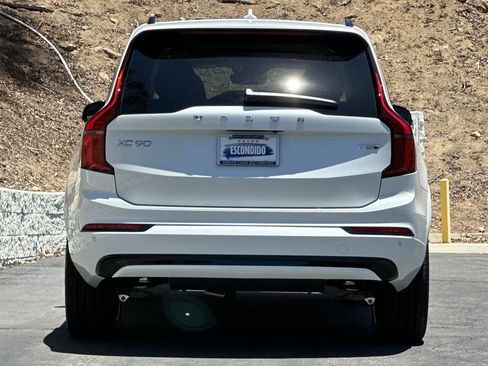 New 2026 Volvo XC90 T8 Ultra w/ Protection Package AWD/4WD image 5