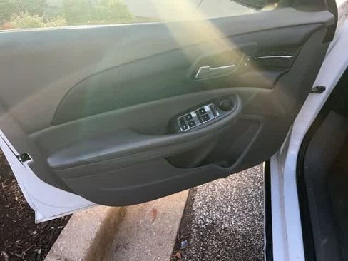 Used 2013 Chevrolet Malibu LS image 10