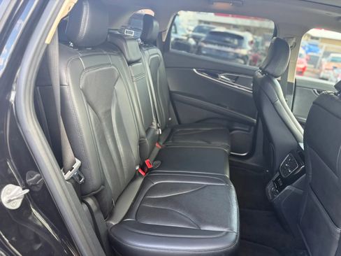 Used 2022 Lincoln Nautilus Reserve w/ Equipment Group 201A image 13