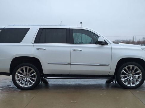 Used 2020 Cadillac Escalade Luxury image 8