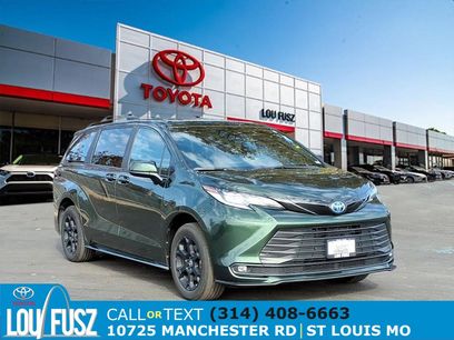 Certified 2025 Toyota Sienna XLE Woodland Edition