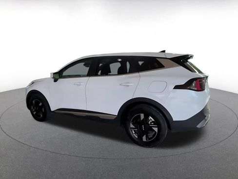 Used 2026 Kia Sportage LX FWD image 9