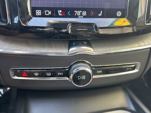 Certified 2025 Volvo XC60 B5 Plus AWD/4WD image 25