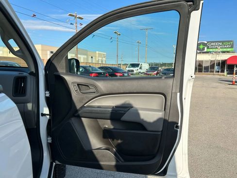 Used 2016 GMC Canyon 4x4 Extended Cab w/ Convenience Package image 11