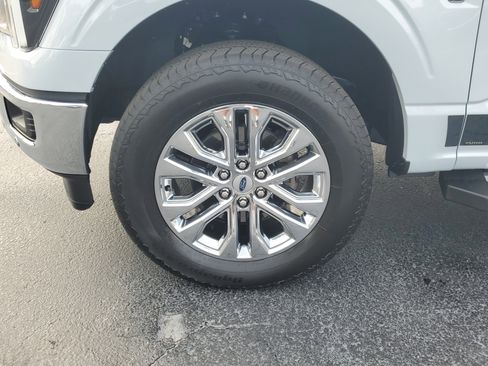 Used 2025 Ford F150 Lariat w/ Equipment Group 501A Mid image 5