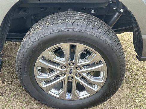 Used 2025 Ford F150 Lariat w/ Equipment Group 502A High image 13