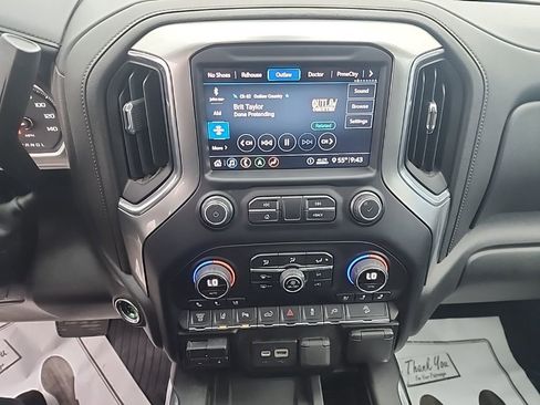 Used 2020 Chevrolet Silverado 2500 LTZ AWD/4WD image 15