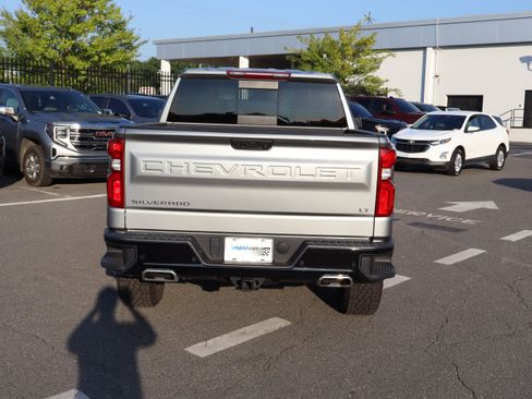 Used 2024 Chevrolet Silverado 1500 LT Trail Boss w/ Convenience Package II AWD/4WD image 9