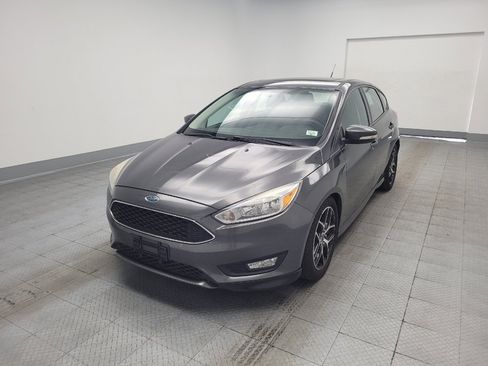 Used 2016 Ford Focus SE w/ SE Sport Package FWD image 15