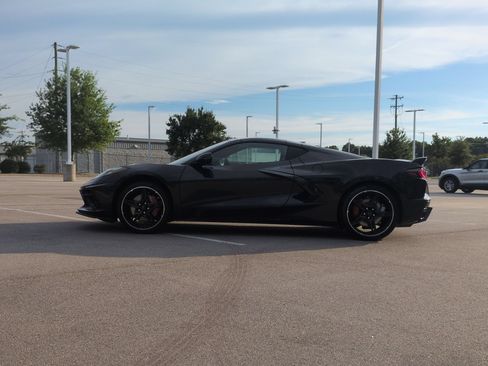 Used 2024 Chevrolet Corvette Stingray Preferred Cpe w/ Z51 Performance Package RWD image 7