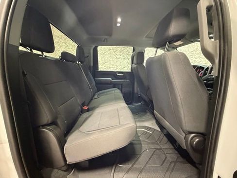 Used 2022 Chevrolet Silverado 2500 Custom w/ Custom Value Package AWD/4WD image 9
