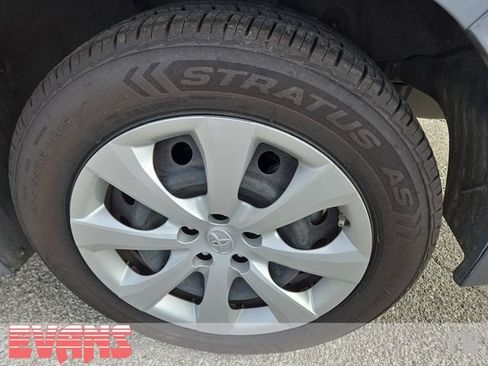 Used 2023 Toyota Corolla LE image 22