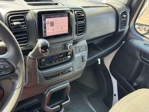Used 2023 RAM ProMaster 2500 FWD image 16
