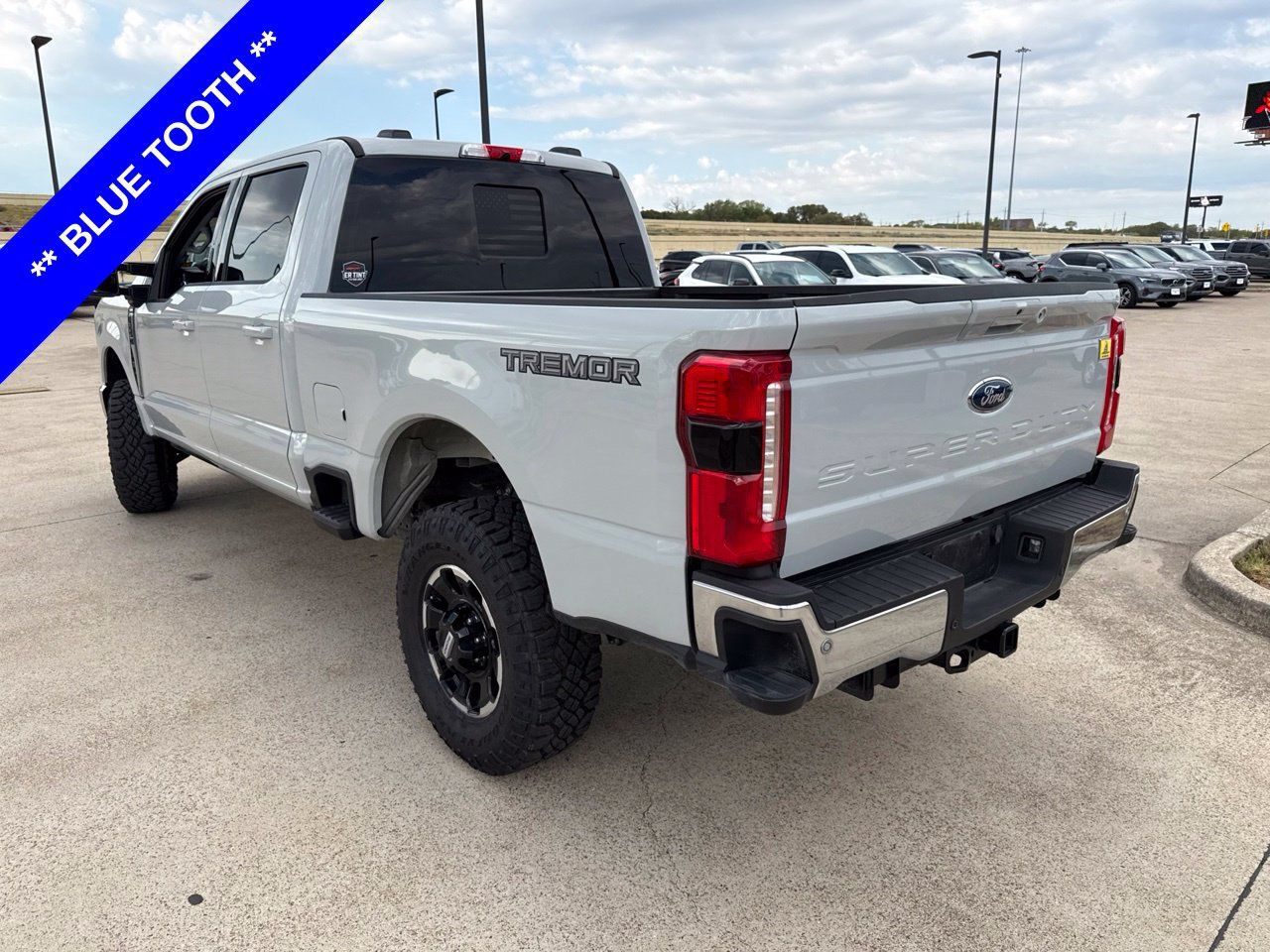 Used 2026 Ford F250 Lariat w/ Tremor Off-Road Package AWD/4WD image 8