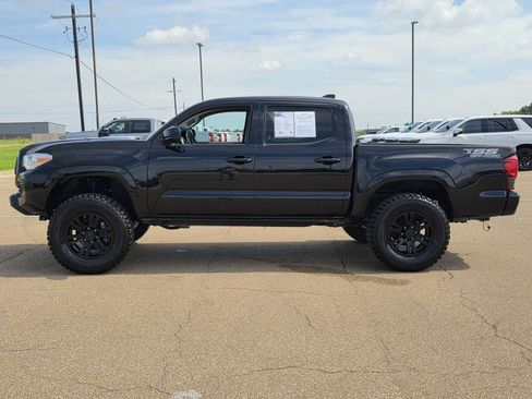 Used 2022 Toyota Tacoma SR w/ SR Convenience Package RWD image 2