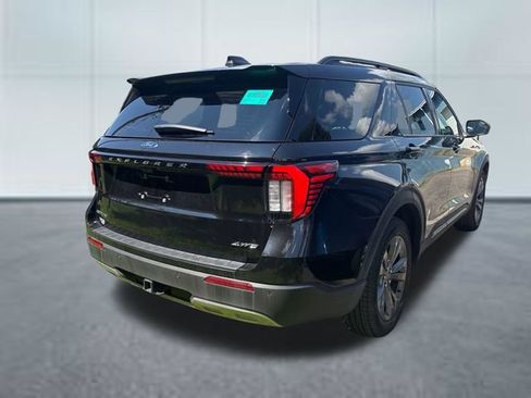 Used 2026 Ford Explorer Active w/ Active Comfort Package AWD/4WD image 4