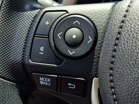 Used 2015 Toyota RAV4 XLE AWD/4WD image 15