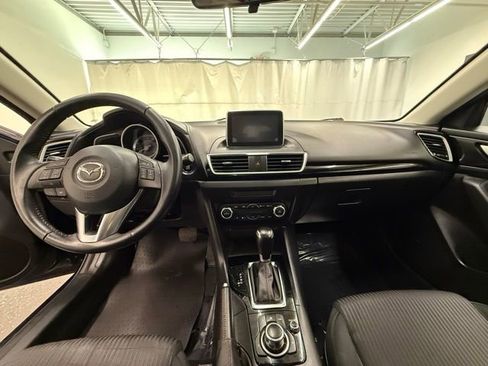 Used 2015 MAZDA MAZDA3 i Touring w/ Technology Package image 18