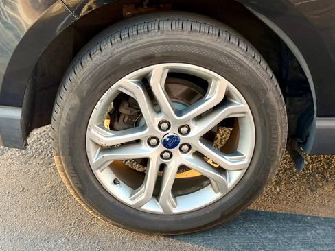 Used 2015 Ford Edge Titanium AWD/4WD image 24