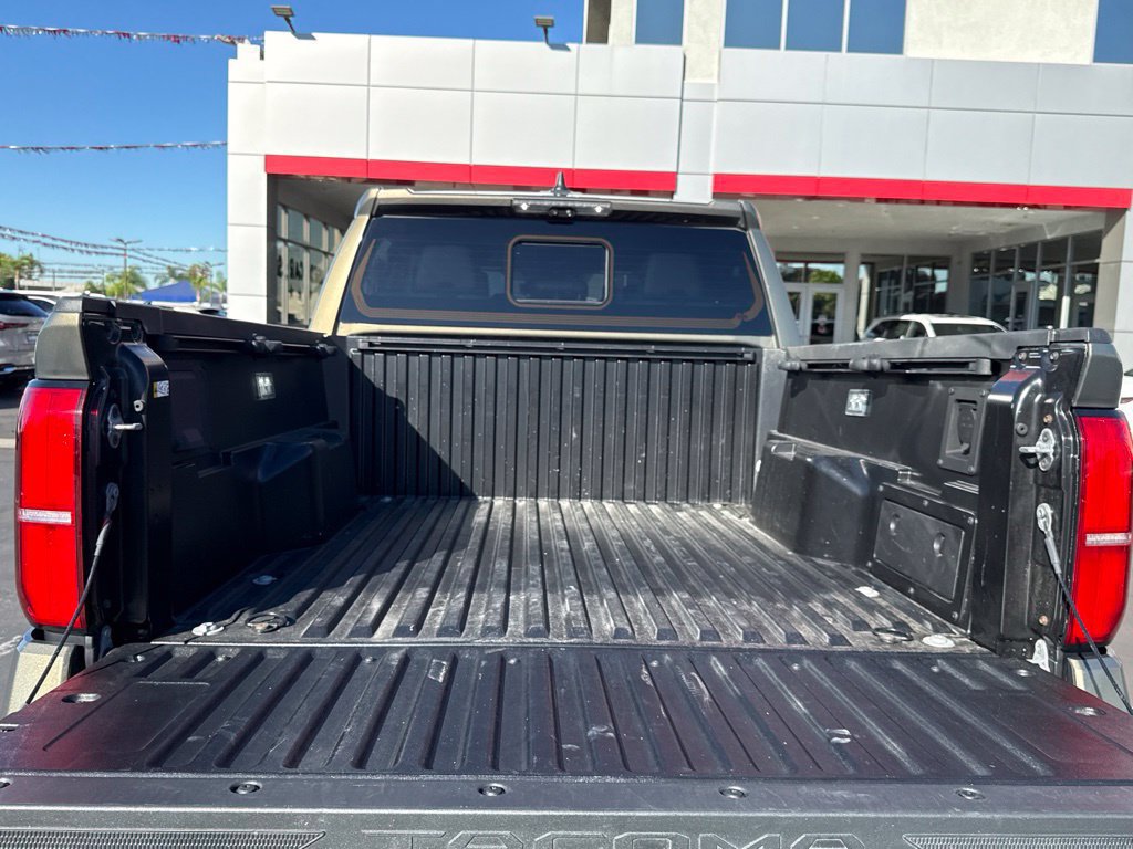 Used 2024 Toyota Tacoma TRD Off-Road w/ TRD Off Road Premium Package AWD/4WD image 15