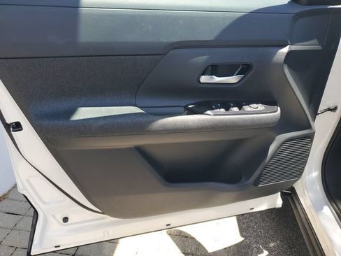 Used 2026 Nissan Kicks SV FWD image 24