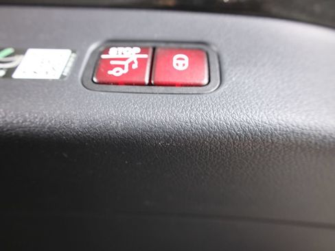 Used 2026 Mercedes-Benz GLC 300 4MATIC image 66