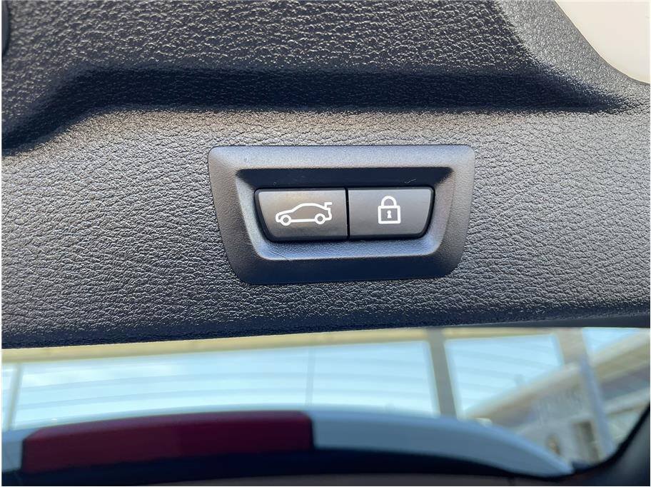 Used 2018 BMW X5 xDrive40e AWD/4WD image 20