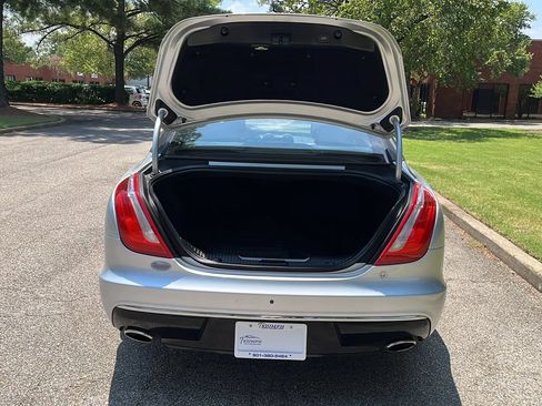 Used 2019 Jaguar XJ AWD image 23