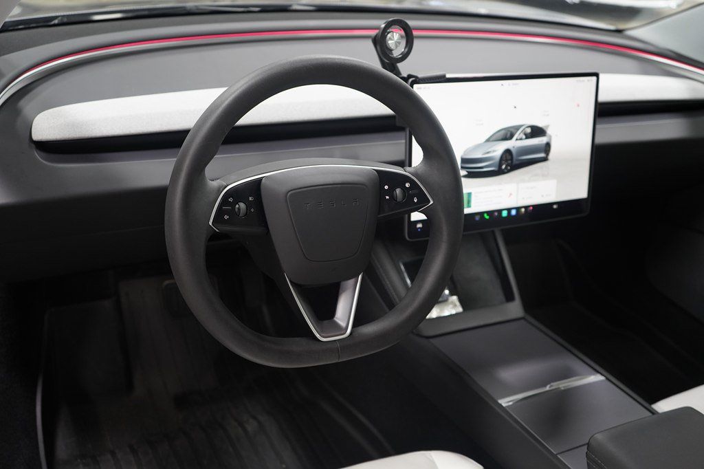 Used 2025 Tesla Model 3 Long Range RWD image 10