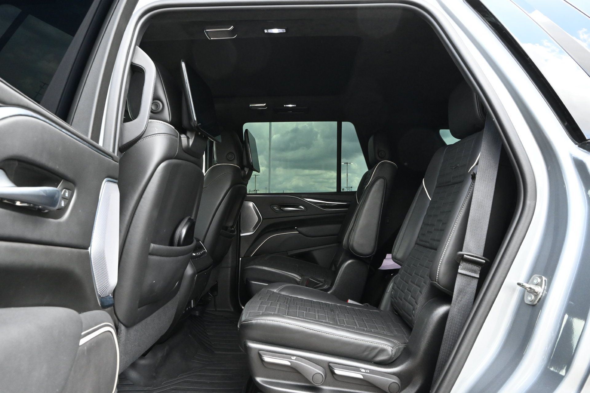Certified 2023 Cadillac Escalade V AWD/4WD image 20